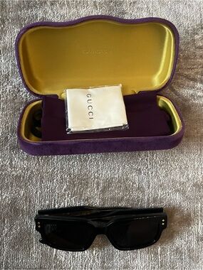 Gucci Black Rectangular Sunglasses